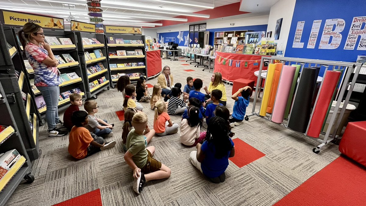 AmyMLaPlante's tweet photo. SJE students are ready for the book fair next week! @PISDJohnsonElem #JohnsonAllStars #prosperproud https://t.co/9Vtu6UYiw5
