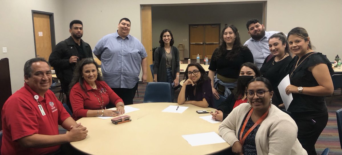 PSJAHR's tweet photo. ⁦@PSJAISD⁩ in partnership with ⁦@UTRGVUTeach⁩ -preparing future teachers for success!  Listening to words of encouragement from ⁦@PSJAECHS⁩ and Austin MS Principals❤️ https://t.co/CtWtffP0I7