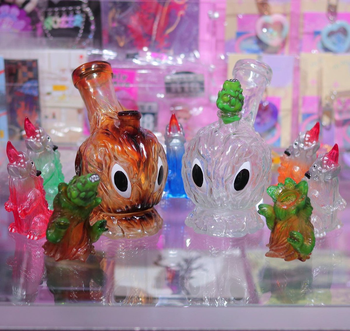 Lukesmellsgood's tweet photo. 怪獣大麻玩具 https://t.co/5pq1GUtl7s