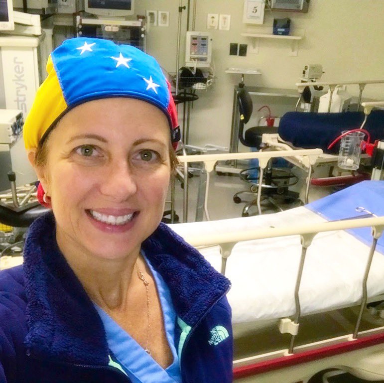 Para ser #cirujanoplastico en venezuela hay que ser : 1- Médico, realizar postgrado de 3 ó 4 años de cirugía general y postgrado de cirugía plástica … quien no haya cumplido eso no es cirujano plástico. Así de simple #soycirujanoplasticocertificado