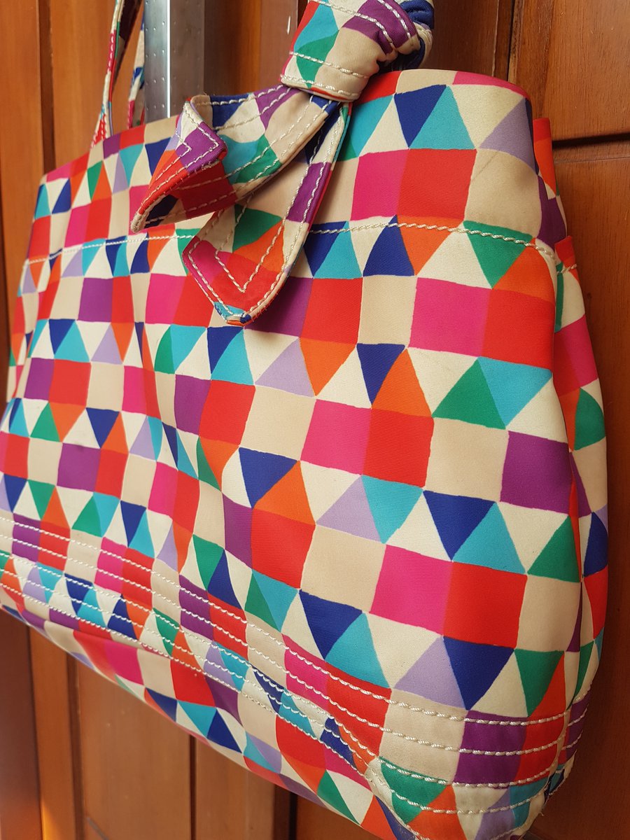 GudangCelana's tweet image. Kate Spade satchel bag original preloved Good condition 97% above...ask for price. cuma 1 unit ya. thanks
#DITA
#prelovedbag
#pagii
#KamisatoAyato #OOTD