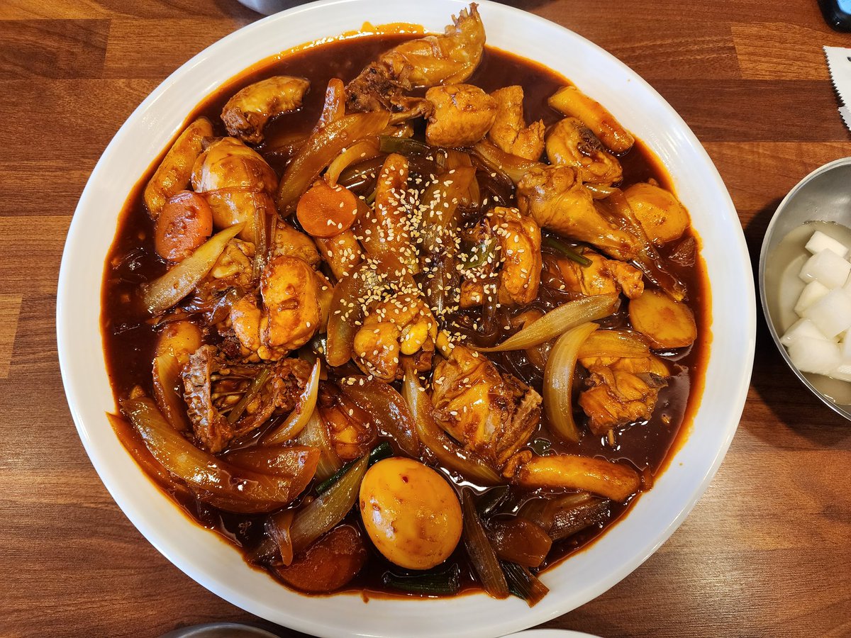 Seoul_Cafe tweet picture
