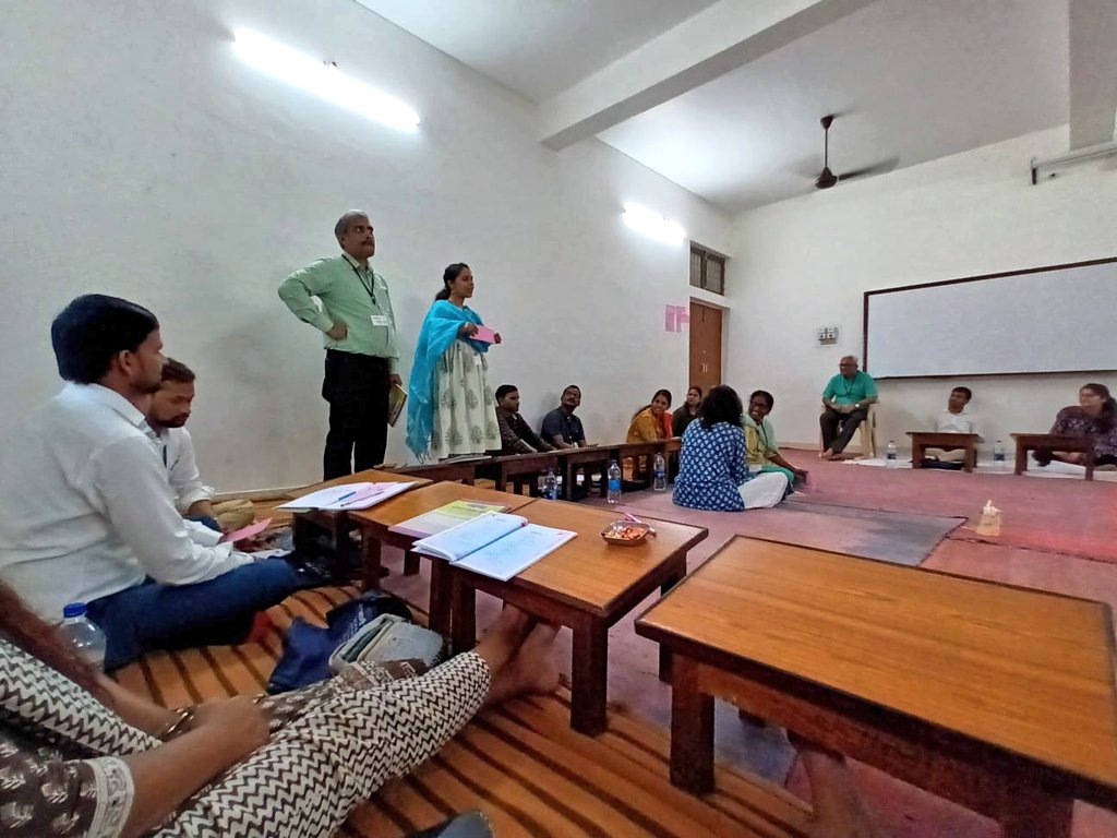 sahbhagi_ssk's tweet photo. Day 1 of Tot at Sahbhagi Sikshan Kendra 
Introduction to Participatory Trainings,  understanding its #objectives #learningcycle, #adult and #experientiallearning and #learningenvironment @PRIA_India @UNICEFIndia https://t.co/VpJDnmCTPw
