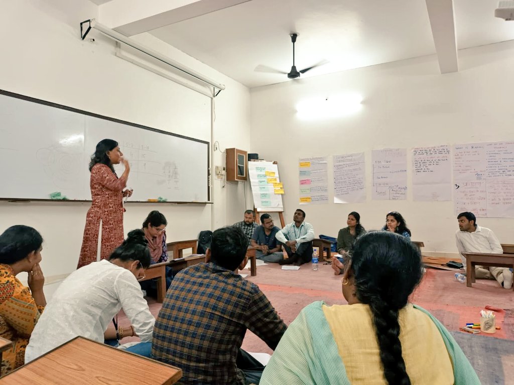 sahbhagi_ssk's tweet photo. Day 1 of Tot at Sahbhagi Sikshan Kendra 
Introduction to Participatory Trainings,  understanding its #objectives #learningcycle, #adult and #experientiallearning and #learningenvironment @PRIA_India @UNICEFIndia https://t.co/VpJDnmCTPw