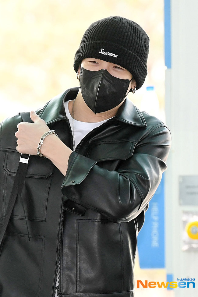 skzshots's tweet photo. have a safe flight to Jakarta! https://t.co/JZauJwZAE0