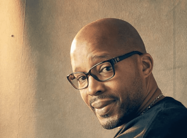 Happy Birthday to rapper Warren G 
(November 10, 1970). 