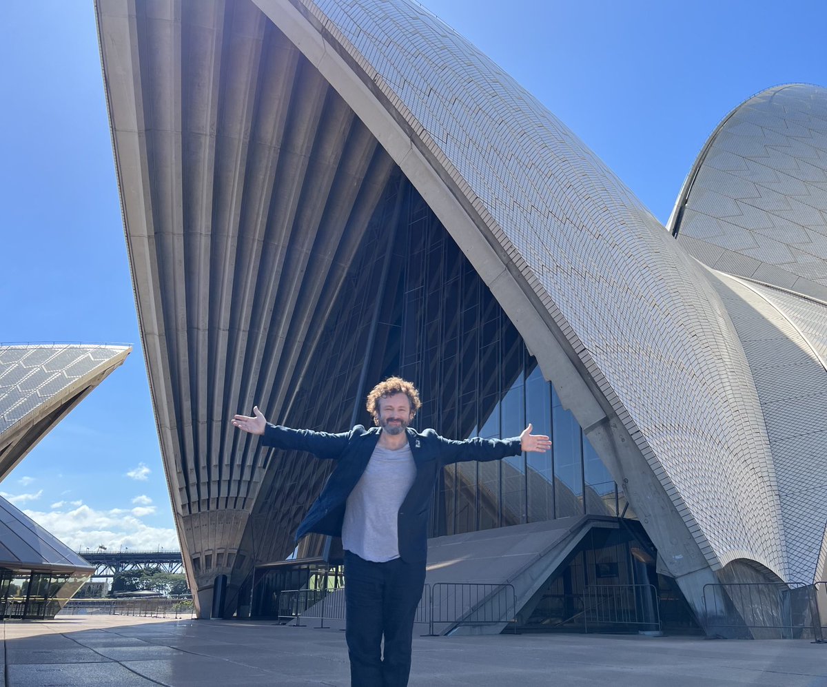 michaelsheen's tweet photo. Hello Sydney! ❤️ https://t.co/5XYxsXOFHr
