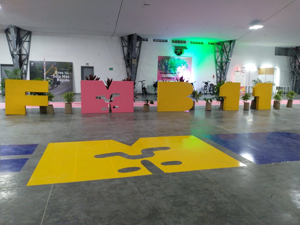 Hoy a las 17:30 hrs (Colombia) se dio partida oficial al FMB11 en Manizales!!

Mañana 10/11 a las 09 hrs (Colombia) y 11 hrs (Chile), <a href="/fco_vergara12/">Francisco Vergara (elocletero)</a> dará la Charla Magistral #CiudadesPendientes 

Atentos
<a href="/vinadelmar/">Municipio de Viña del Mar</a> 
<a href="/MunicipioValpo/">Muni Valparaíso</a>