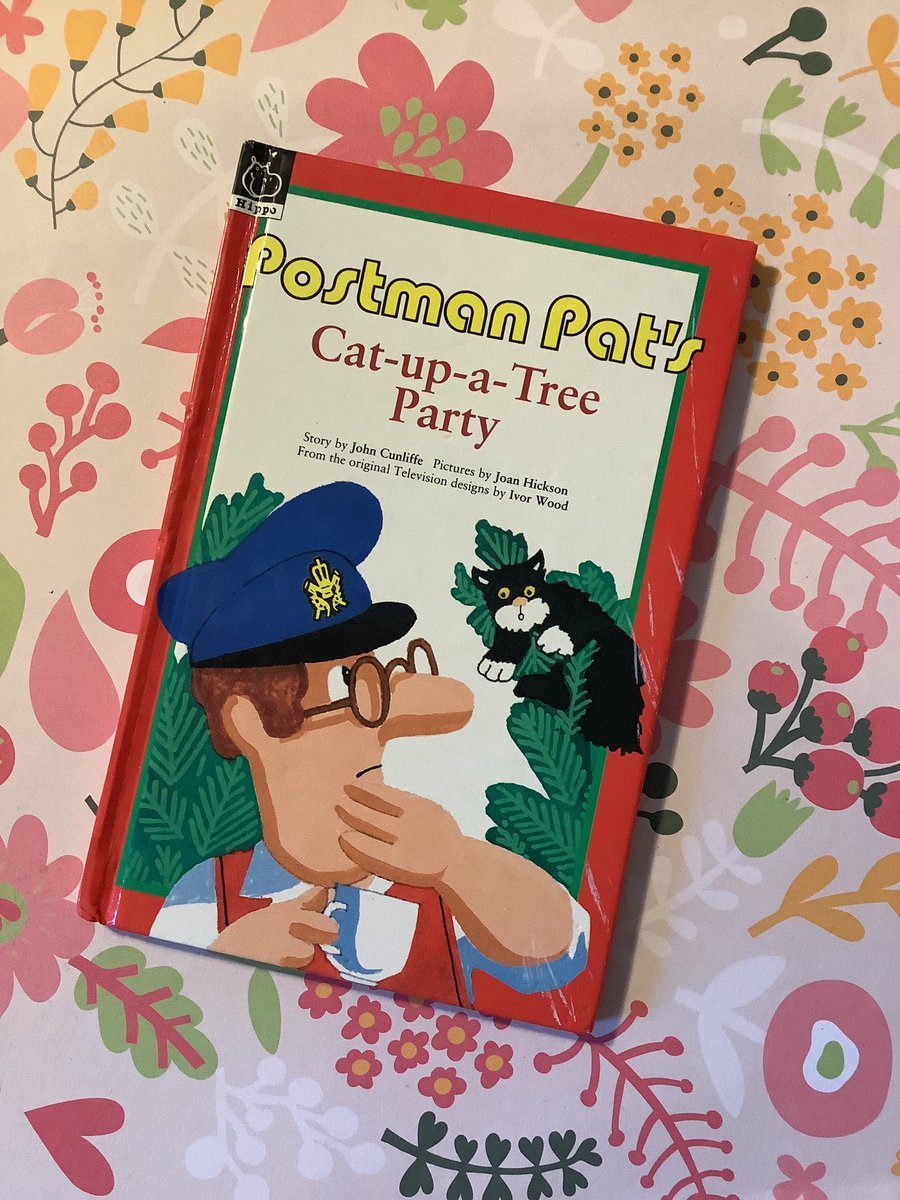 Happy Thursday to all of our FABULOUS Followers. We stock a HUGE range of eclectic #vintage and #retro items in our Emporium. If you haven’t visited us for a while then pop along to Etsy.com/shop/WatsonsVi… You never know what treasures you will find! Enjoy your day 😀🐶🛍📚🎄🧶