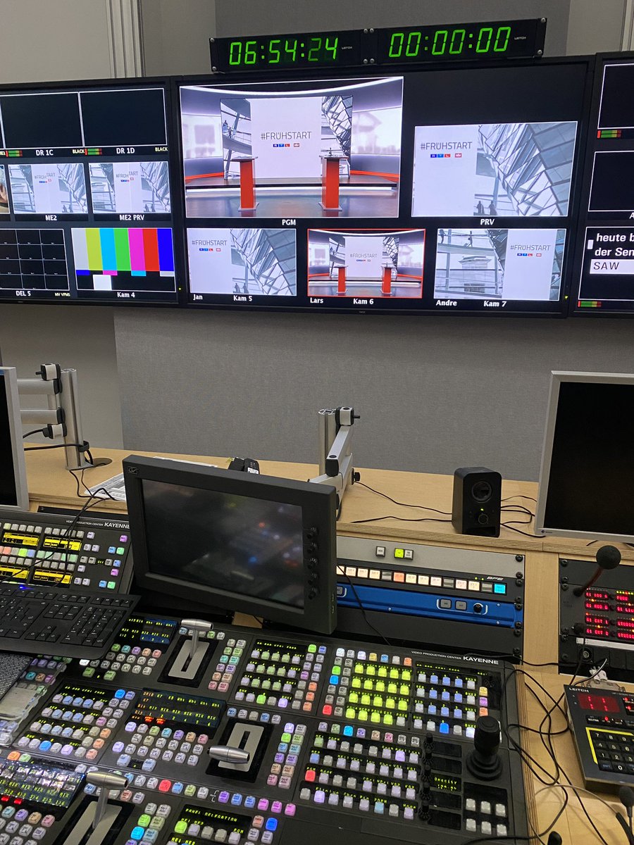 philsandmann's tweet image. Gleich zu Gast im @ntvde #Fruehstart: @_FriedrichMerz. 
Wir sprechen u.a. über das #Buergergeld.