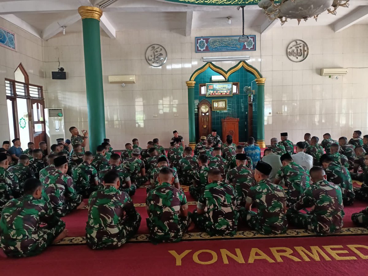 Yonarmed_7's tweet photo. kegiatan Do’a Bersama Dalam Rangka Memperingati Hari Pahlawan. https://t.co/Ov2KkC5SBu