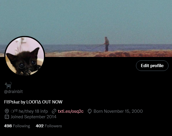 drainbit's tweet photo. NO WAY WE JUST HIT 4 FOLLOWERS 😭😭😭😭🙏🙏#anotherdayanothermilestone #inthebigleagues #thankstomyhaters https://t.co/YFiz4wUV1c