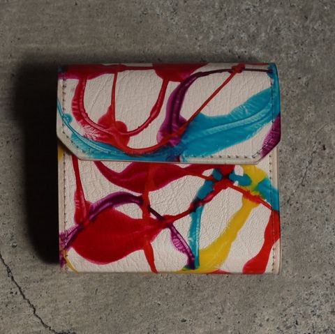 acrmtsmproducts's tweet photo. macromauro
Paint Wallet(P)
¥22,000+tax

定番人気のペイントシリーズ。
世界で一点物の所有欲が魅力的です。

詳細はオンラインストアに掲載しております。
https://t.co/VlCOvxX62J https://t.co/RR7E4Dv5BA