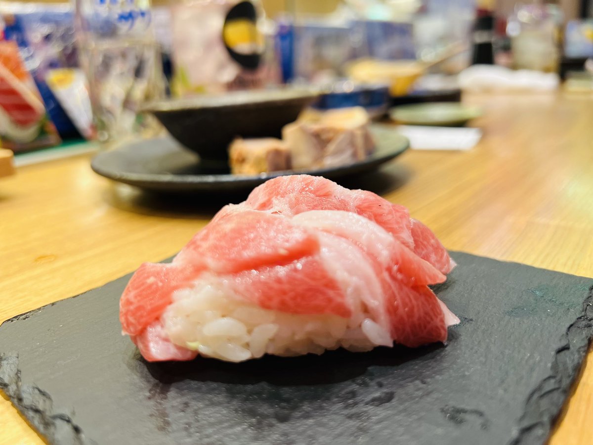 I want to eat tuna sushi.🍣🥰