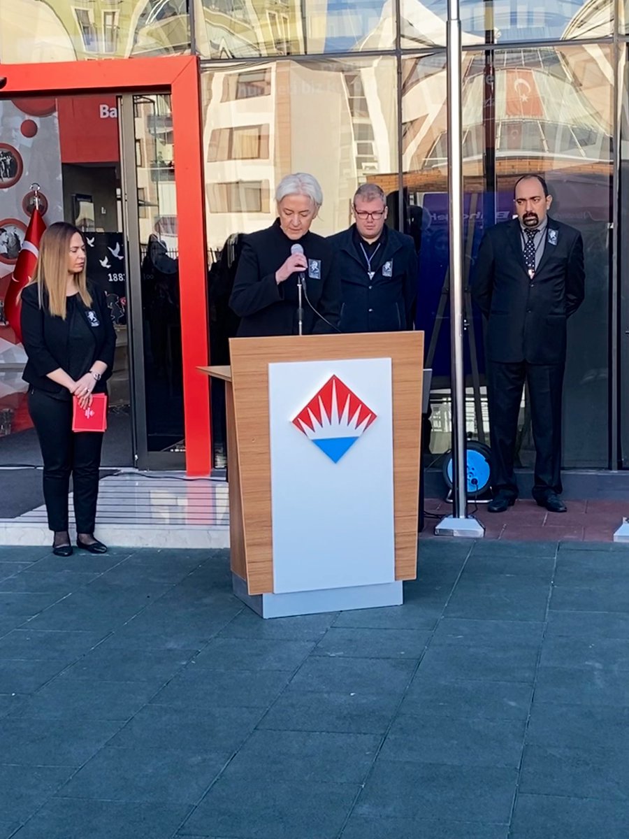 Aramızdan ayrılışının 84. yılında Ulu Önder Mustafa Kemal Atatürk’ü saygı, sevgi ve minnetle anıyoruz…🖤

#AtatürkDemek 
#10kasım