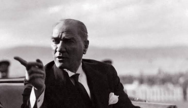 Seni unutmak mümkün mü ? Özlemimiz çok büyük! Huzurla uyu Gazi Mustafa Kemal. #10Kasim1938