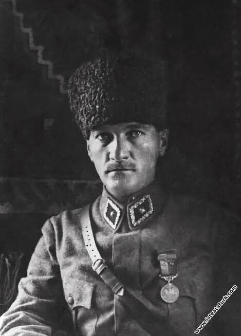 Cumhuriyetimizin kurucusu Gazi Mustafa Kemal Atatürk'ü vefatının 84. yıl dönümünde saygı ve rahmetle anıyoruz.