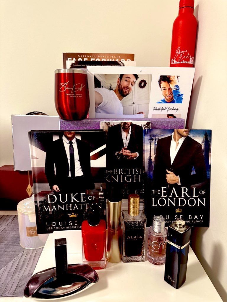 ves_gp_mua's tweet photo. @VoiceAddicted2 2023 is going to be a great year sweetie darlings but why wait?
I’m l❤️ing my @ShaneEastReads #CallendarOfShane already😍he’s just hanging out here with a few of my faves😉
#LouiseBayRoyalsSeries
#TheEarlOfLondon #DukeOfManhattan #TheBritishKnight #ShaneEastMerch
❤️🇬🇧❤️ https://t.co/lHF7Qv4KJv