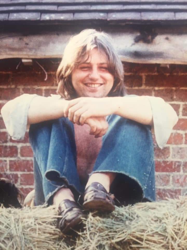 HAPPY HEAVENLY BIRTHDAY TO GREG LAKE.. HE IS MISSED 