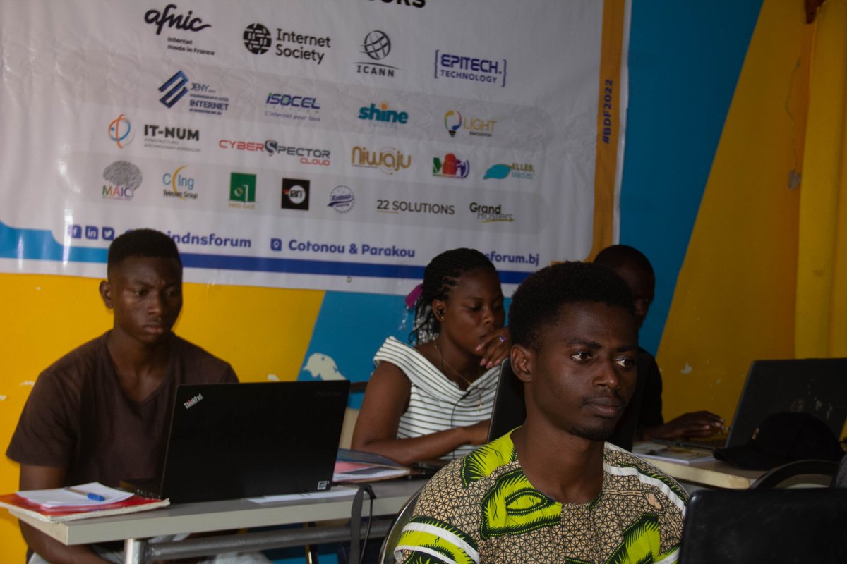 benindnsforum's tweet photo. Le Hackathon Collaboratif sur le DNS du #BeninDNSForum2022 a bien démarré hier à #Parakou. Plusieurs amoureux de la technologie sont présents et mettent en place un prototype de l’infrastructure DNS sécurisée de bout en bout.
#BDF2022 #DNSathon #BeninNumérique #Team229 https://t.co/orUt8bUfnl
