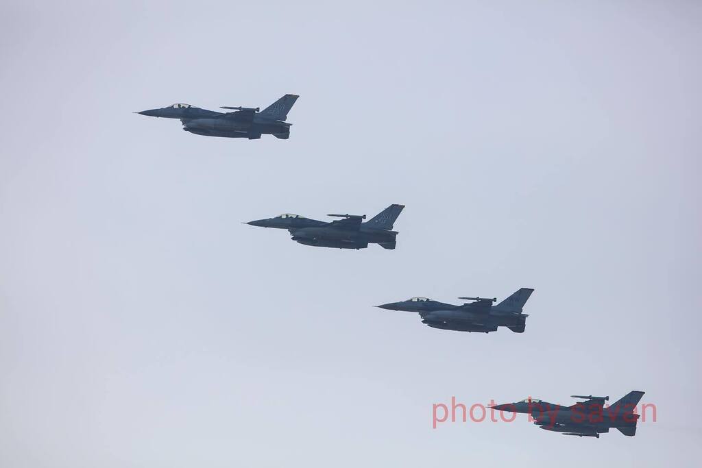 savan4813's tweet photo. やっと帰ってきた✨
#自衛隊 #航空自衛隊 ⠀
#写真 #写真好きな人と繋がりたい #ファインダー越しの私の世界 #japan #Selfdefenceforce #百里基地 #百里 #F16 https://t.co/c6gaV8H7Ra