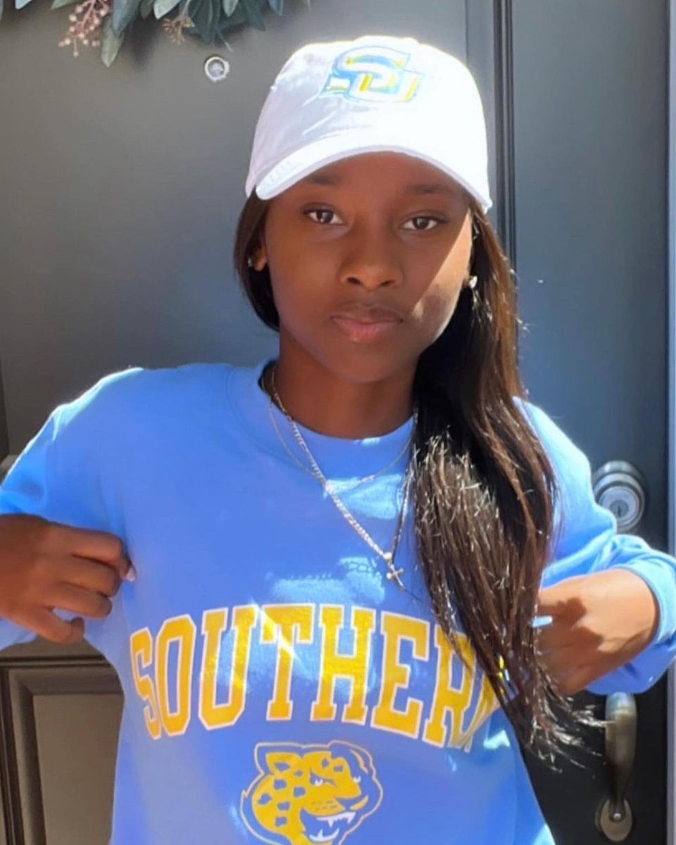 Congrats to these cruisers on NLI day. <a href="/caouette_alex/">alex caouette</a> <a href="/alyssaorlando23/">Alyssa Orlando</a> <a href="/WMUSoftball/">Western Michigan Softball</a> <a href="/UTChattanooga/">The University of Tennessee at Chattanooga</a> <a href="/Los_Stuff/">Carlos Arias</a>