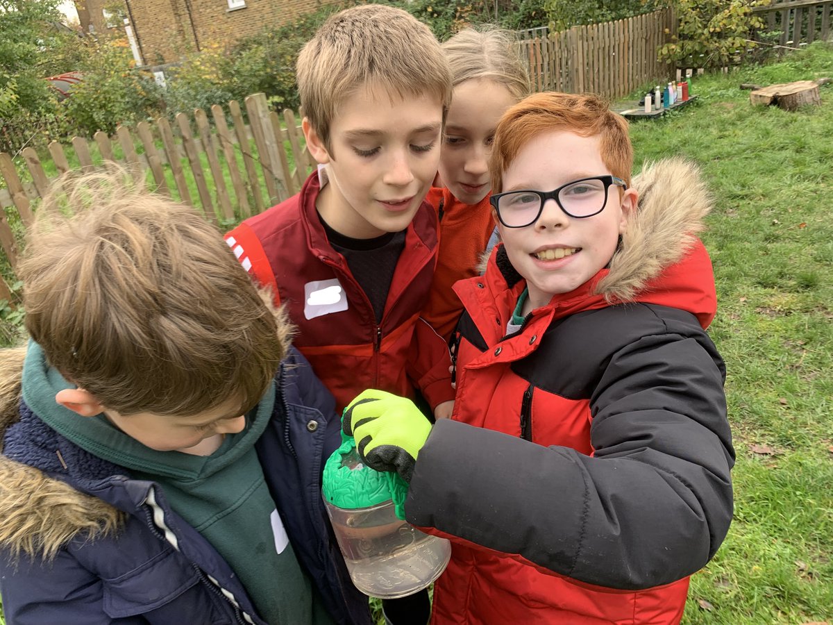 StMatthewsSurb's tweet image. Y5 made habitats for different animals in Forest School today.  We were lucky enough to find some clay and used that to help. We were also excited to find a fish in the pond. #forestschool #exploringtogether #teamwork