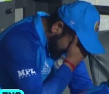 Iquuu8's tweet photo. Can understand.
@iihtishamm
@ImRo45 @BCCI
Yesterday was ours,today is yours.
#ENGvsIND #simifinal
#Great batting #poorBowling https://t.co/0q8zLM9Fur