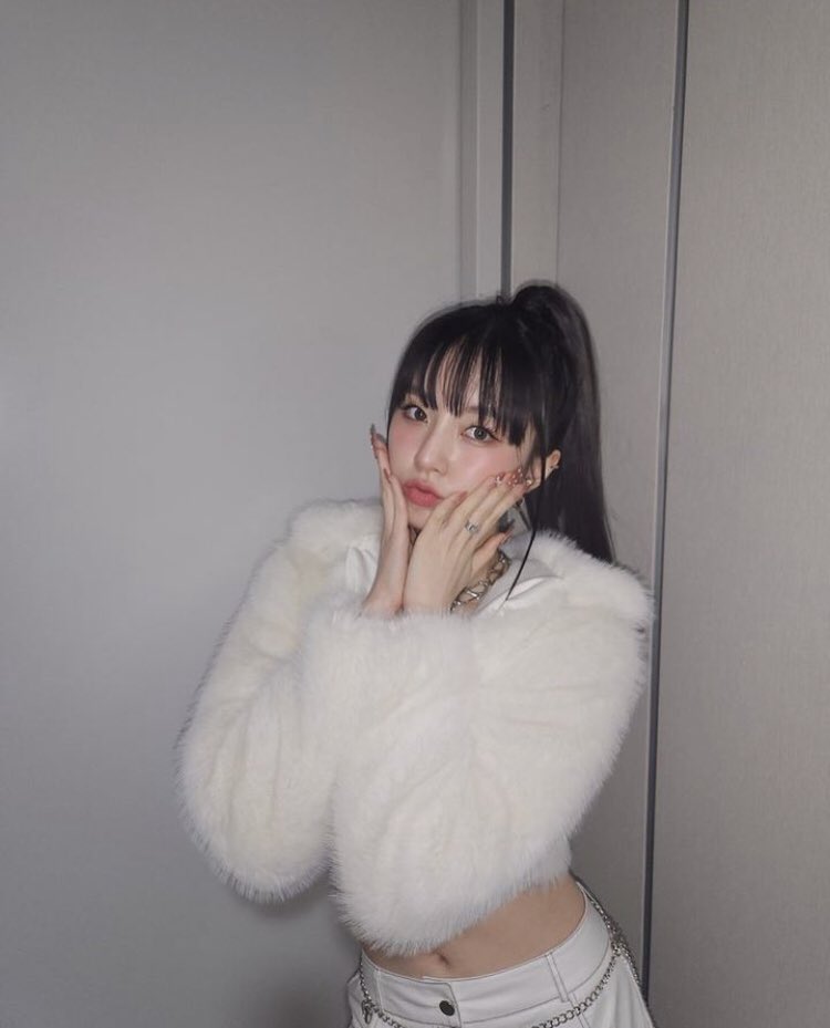 picsofjuhyeon's tweet photo. [📸] 221110 Juhyeon Instagram Update 

“2022 GMA 🤍
It was a very happy day 🥰”

#주현 #JUHYEON #LIGHTSUM https://t.co/NZzN3ckK3Y