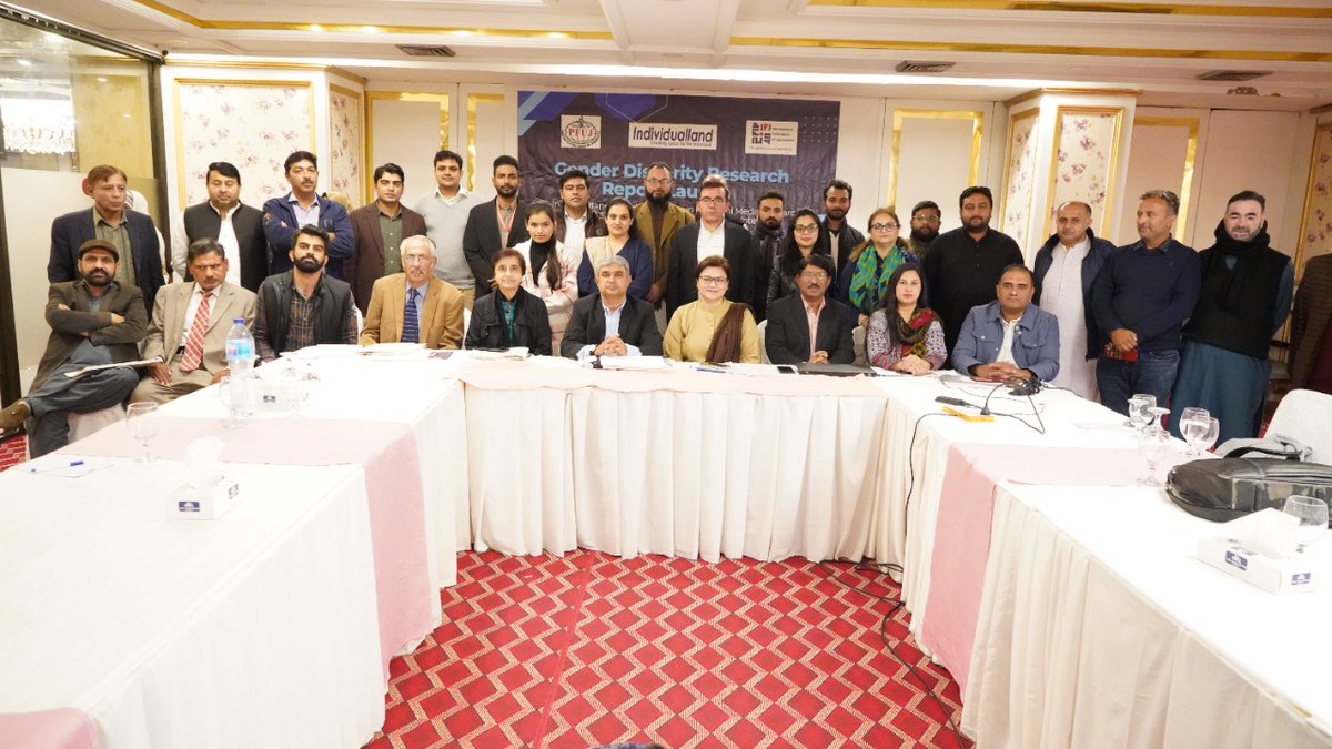 individualland's tweet photo. Report highlighting Gender Disparity in #PakistaniMedia launched yesterday in Islamabad.

You can find complete report at
https://t.co/C5rficR31n
by clicking "IL recent"

#Media
#Gender
#Pakistan https://t.co/zBRyoKifZu