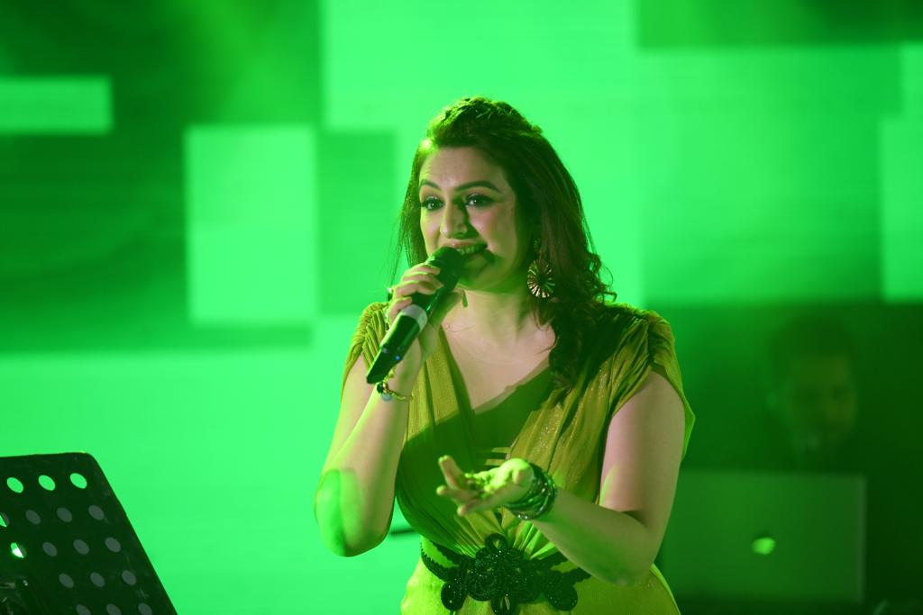 KajariaCeramic's tweet image. A special event for a special collection - Grestough, a new avatar in a new size, 800x1600mm. 

Inaugrated by actress Chitrangada Singh and special performance by singer Akriti Kakkar, the event was indeed stylish &amp;amp; glam. Here’s a glimpse 

#NewAddition #CeramicFashion #Grestough