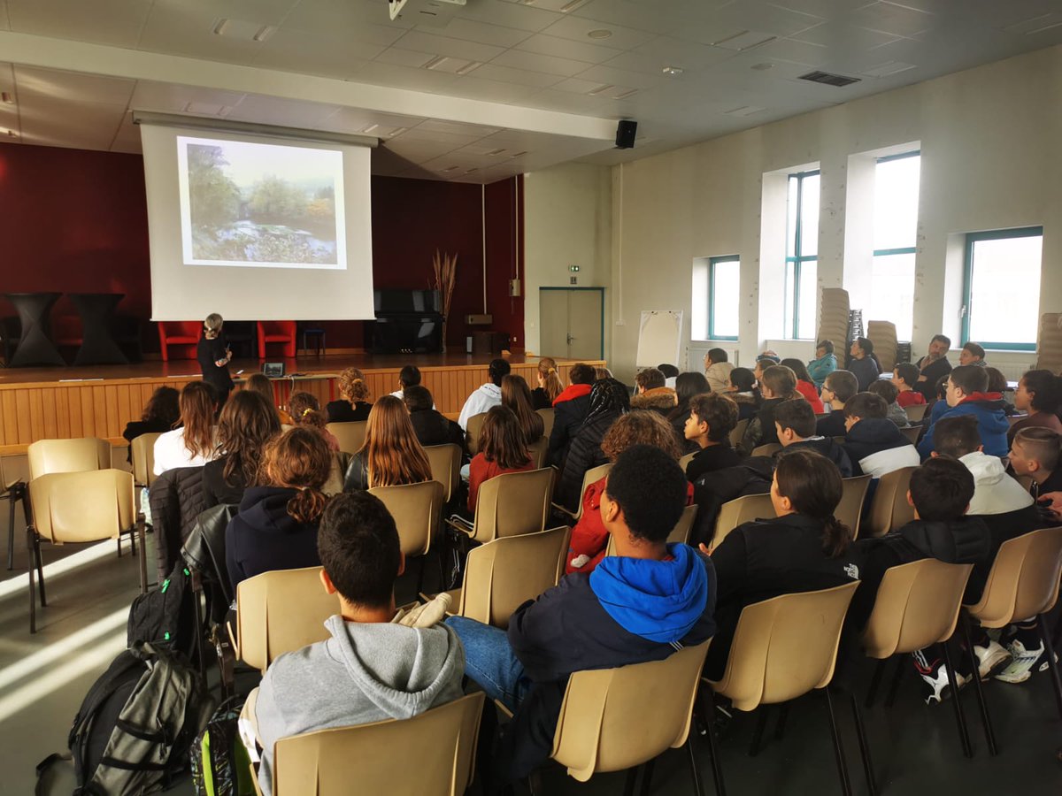 CiteJulieDaubie's tweet photo. Assemblée générale de l'association sportive de la cité scolaire. Présentation des résultats, du calendrier, du programme annuel et bilan financier. 
@unss @acnancymetz https://t.co/93Y5jqlZ44