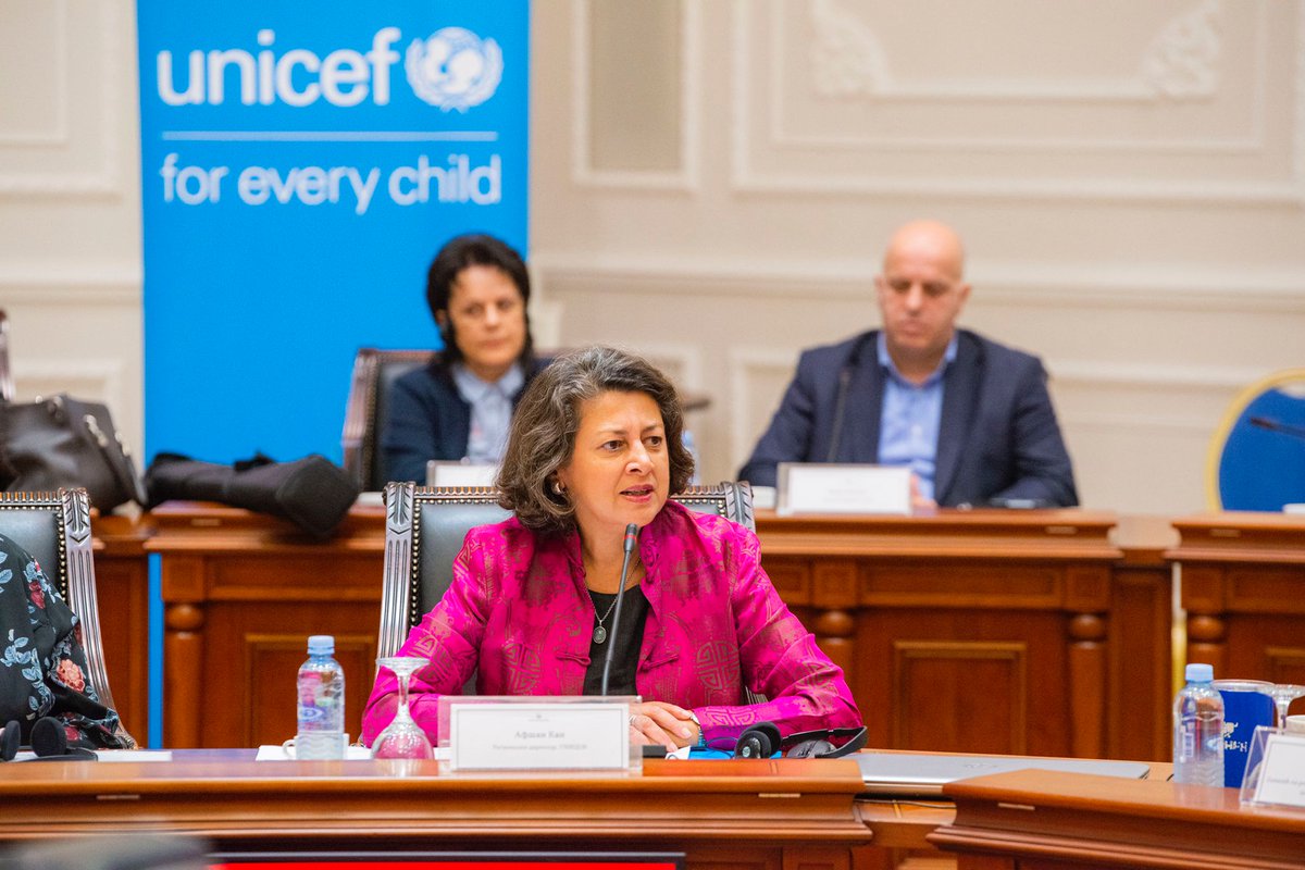 SlavicaGrkovska's tweet photo. Од квалитетот на образованието зависи капацитетот на човечкиот капитал во една држава. Денеска со претставници од @UNICEFMK и други клучни чинители во образовниот процес, разговаравме за подобрување на ефикасноста, ефективноста и правичноста на буџетските расходи во образованието https://t.co/lB3jIUi9uM