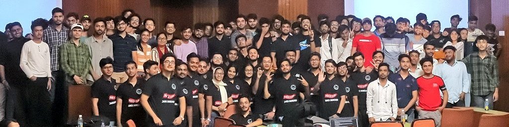 rishabhbansal97's tweet photo. Sweeping faster than 5G coverage, we were a hit in unis like IIT Delhi, IIIT Bangalore,IGDTUW,GGSIPU, etc under the Campus Connect, and we plan to do more of them in the coming months💻

If you want us to setup a Campus Connect at your university, fill out https://t.co/xLai58ysCn https://t.co/jgQfDlpeaP