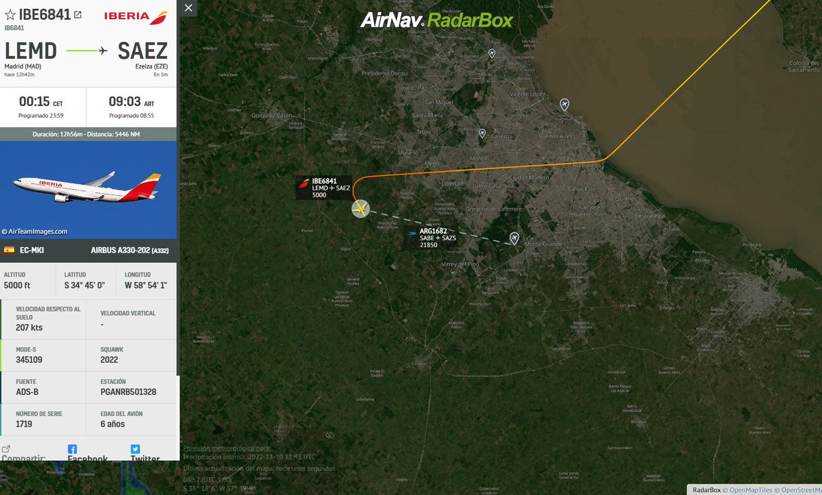 Modo_S_'s tweet photo. 📡Iberia 6841 a Baires Control: -"Para su información, en frecuencia 121.5 (Emergencia) se escucha una radio comercial" 
Esto es Argentina, nunca lo entenderías... https://t.co/h31BGcZrz5