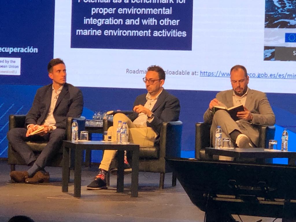 IberBlueWind's tweet photo. No seminário anual da @WavecOfficial, @adriandeandres, vice-presidente da #IberBlueWind, frisou que neste momento estamos muito focados nos objetivos estabelecidos para 2030 mas que é importante começar a traçar já um roadmap para a produção de #eólicaoffshore a longo termo https://t.co/sjp6QpKkFK