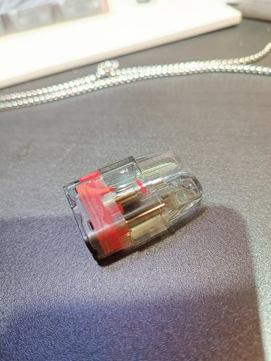 そんな中（？）
XROS3も入荷待ちです。

今は新コイル試してます。
0.7Ω

過去一ですね。
次は1.0試してみるかっと。

vapeの話するなんて珍しいとか言われそう。