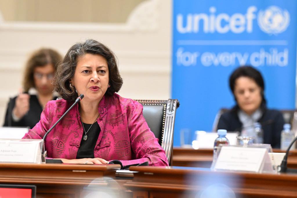AfshanKhan_'s tweet photo. Encouraged by @VladaMK's commitment to increase investments and improve efficiency and equity in education spending to #EndLearningPoverty in North Macedonia.  
  UNICEF remains committed to working with government, @WorldBank and other partners to address the #LearningCrisis. https://t.co/5xbuh6Nt5j