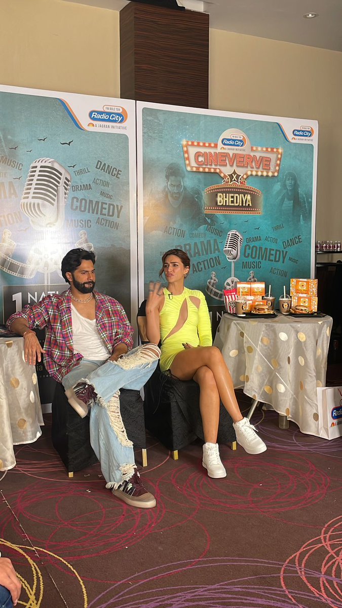 #bhediya🐺 promotions..💯💯
With Radio City #cineverve 

<a href="/Salilacharya/">Salilacharya</a> <a href="/rjpalakkhurana/">Palak Khurana</a> <a href="/rjshonali/">RJ Sho Sho Shonali</a> <a href="/PankajJeena9/">Pankaj Jeena</a> <a href="/RjHarshil/">Rj Harshil</a> <a href="/RJNethra/">RJ Nethra</a> <a href="/Varun_dvn/">Varun Dhawan</a> <a href="/kritisanon/">Kriti Sanon</a> <a href="/MaddockFilms/">Maddockfilms</a>

#promotion #varundhawan #kritisanon #bhediya #maddock #newrelease #radiocity