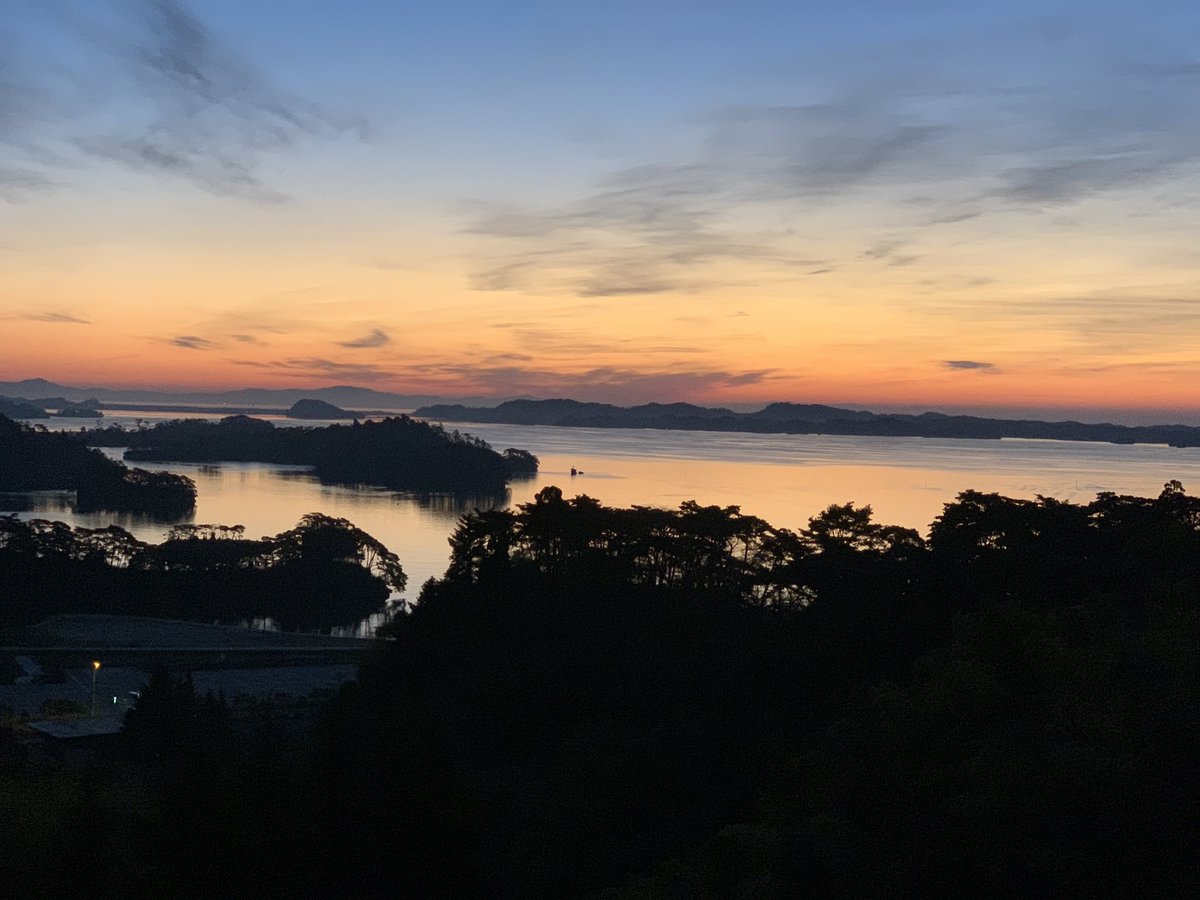 宮城県松島海岸の朝焼け