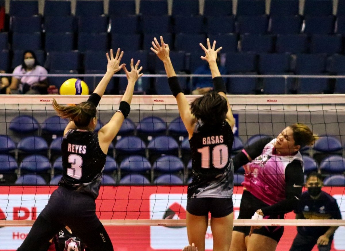 TheBigDome's tweet photo. PLDT High Speed Hitters dominated their match against Akari Power Chargers as they straightly scored 3 sets 👏🏻🏐
📸 Dyasennel Azura
#PVL2022 #PVLatTheBigDome #PHSH #APC https://t.co/k1KnoUdIkL