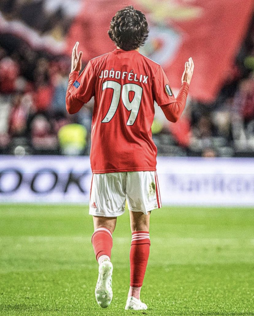 1amorbenfica's tweet photo. Feliz aniversário João Félix, estamos à tua espera, saudades ! 🦅❤️ https://t.co/bibIRgwDvz