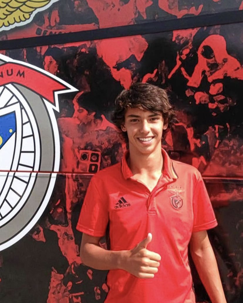 1amorbenfica's tweet photo. Feliz aniversário João Félix, estamos à tua espera, saudades ! 🦅❤️ https://t.co/bibIRgwDvz
