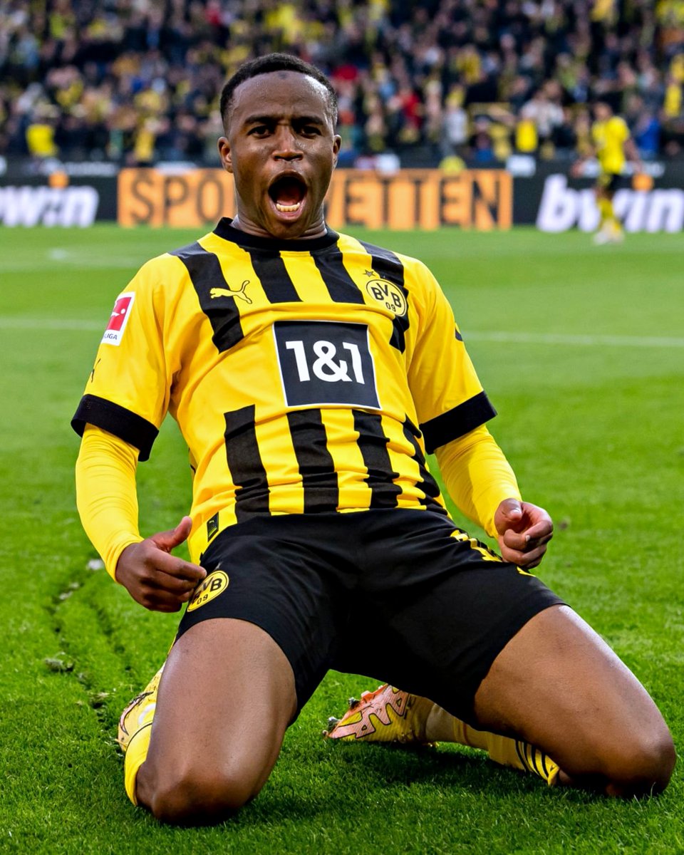 Com apenas 17 anos, Youssoufa Moukoko foi convocado para o Mundial 2022 💎🇩🇪

O que é que tu estavas a fazer aos 17 anos? 😅
