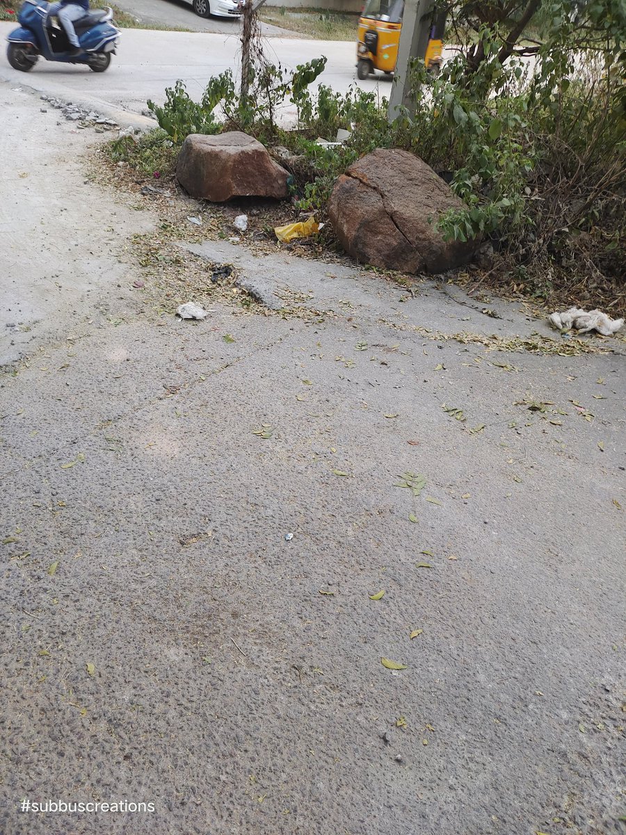 Subrahmanyam248's tweet photo. @ManikondaMc can someone look into the roads cleanliness issues in #dollarhills #puppalaguda a lot of clutter spread/laying on the roads for months. Appreciate, if some one looks into this ASAP. https://t.co/dnUmDbqWtq