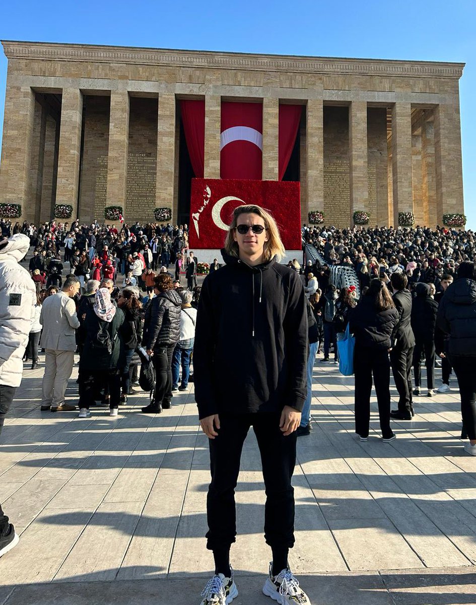 Saygı, minnet ve özlemle…❤️♾