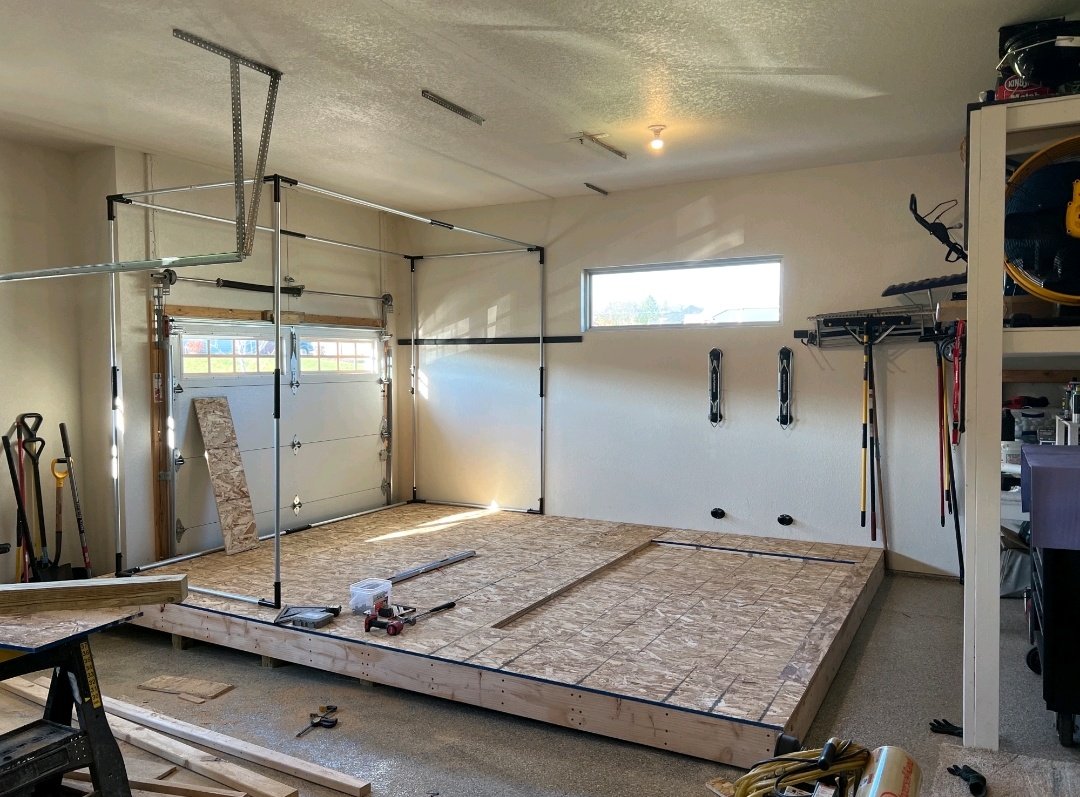 CamryGolf's tweet image. Golf simulator X Camry Build.   Insert to level off golf hitting mat with putting surface. 
#customerproject #golf #livtour #PGATour