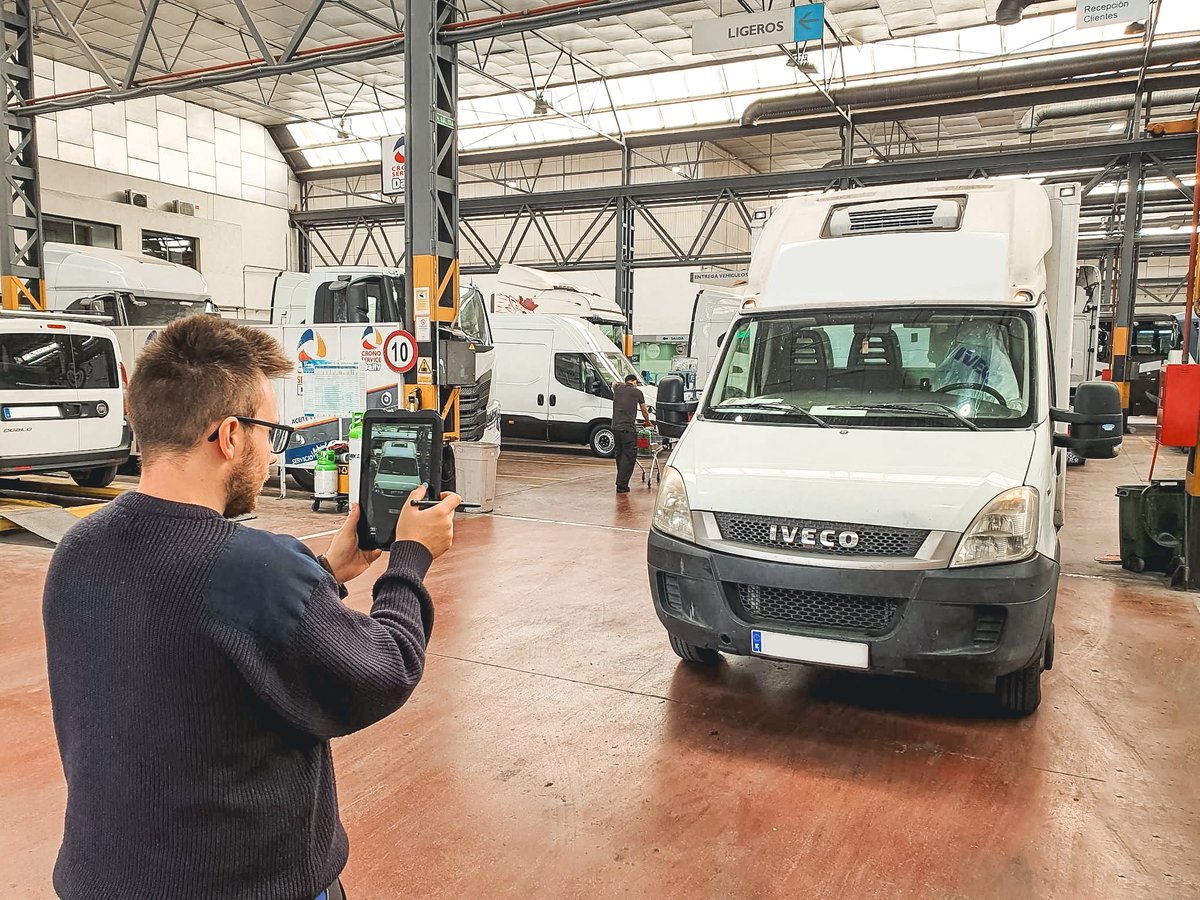 CarReception's tweet photo. ¡Esta semana hemos viajado hasta #Granada!⭐

Estamos a punto de finalizar la instalación de CAR en el concesionario Auto Distribución Illiberis - @IvecoES.

Ha sido un placer compartir estos días con todo el equipo @IVECO.❤️

¡Seguimos con la transformación #digital!💪 https://t.co/HFoJkDEkiE