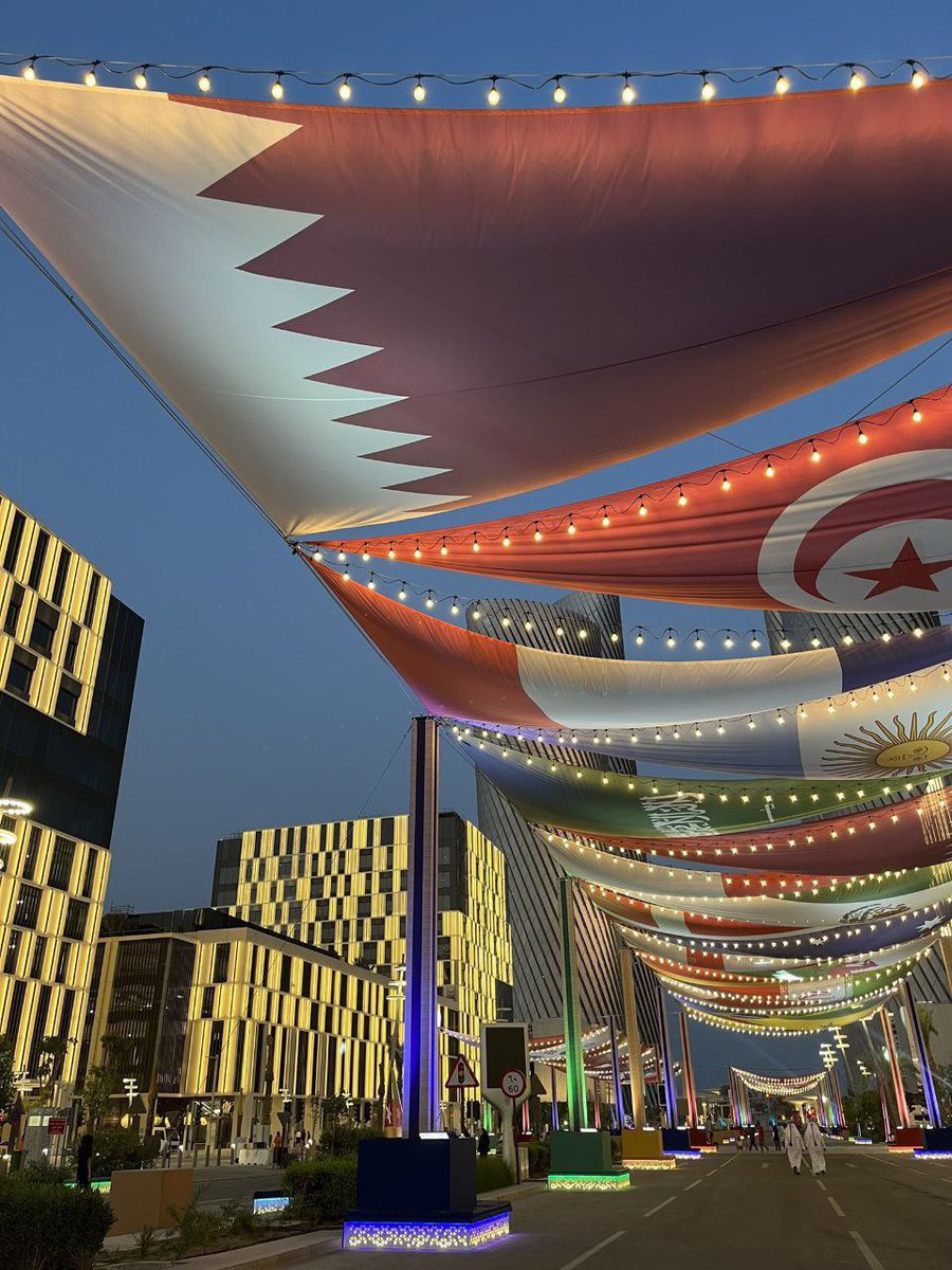 WorldCupFans___'s tweet photo. 📍 درب لوسي�� 🤩

• يمتد بطول 1.3 كم 😍
• يتسع لـ ٦٠ ألف زائر 🤳🏻
• عروض ترفيهية وفعاليات مباشرة 🎭🎪
• +50 مطعم 🧑‍🍳
• أنشطة ترفيهية مُناسبة للعائلات 👨‍👩‍👧‍👦

#كأس_العالم_2022 https://t.co/HdiFx07NQt