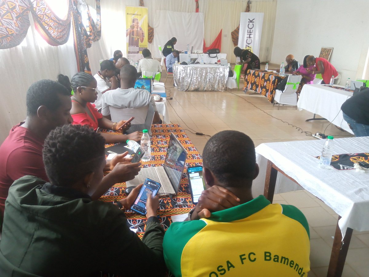 Fact Checkers have been called upon to  keep their fact checkx stories simple, fact check their facts, and always verify with their checklist. This, at the 2nd Day of the fact checkx wkshp
#defyhatenow
#Factchecking
#AFFCameroon
#ThinkB4UClick
#DataJournalism
#HateFreeCameroon